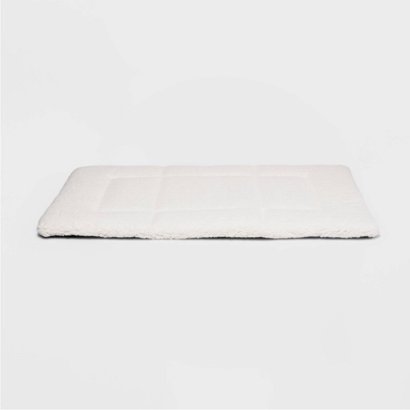 NWT dog mat Boots and Barkley Medium pet mat soft dog bed cat bed 19 x 1.56 x30 - Picture 5 of 14